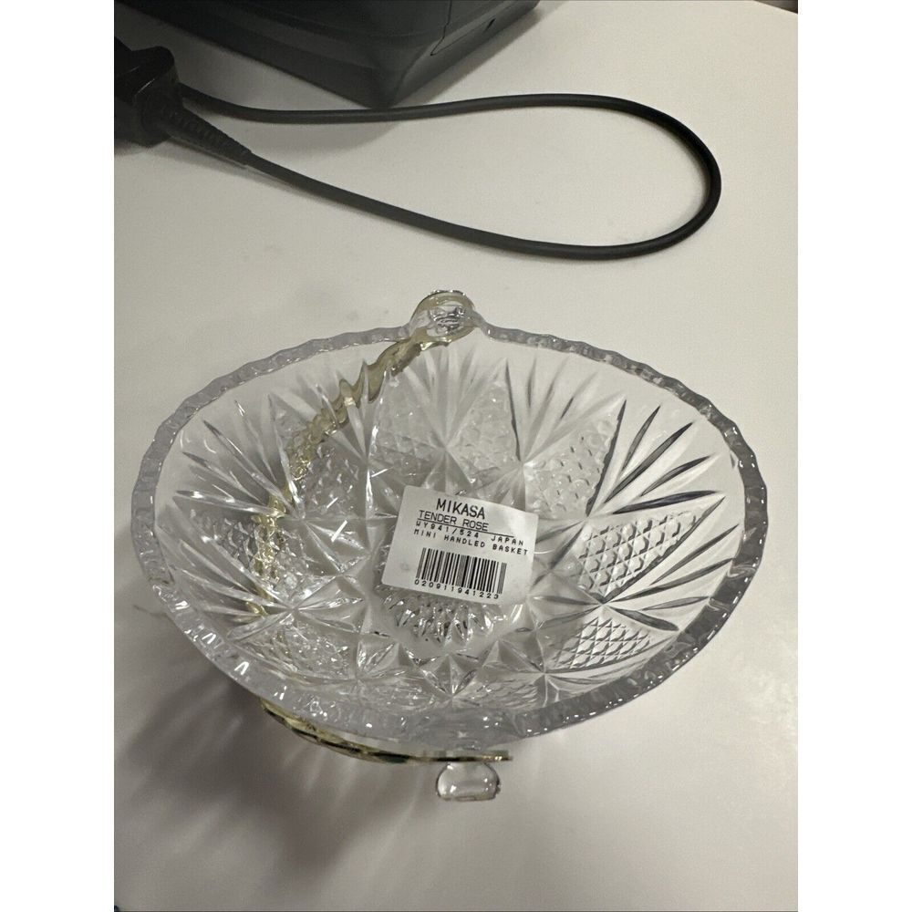 Mikasa Crystal Clear Decorative Mini Basket W/Removable‎ Gold Handle - Excellent